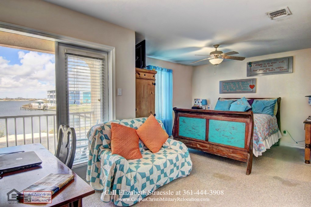 Corpus Christi Condos for Sale - Sleep your worries away in the spacious master bedroom of this Corpus Christi TX condo for sale.